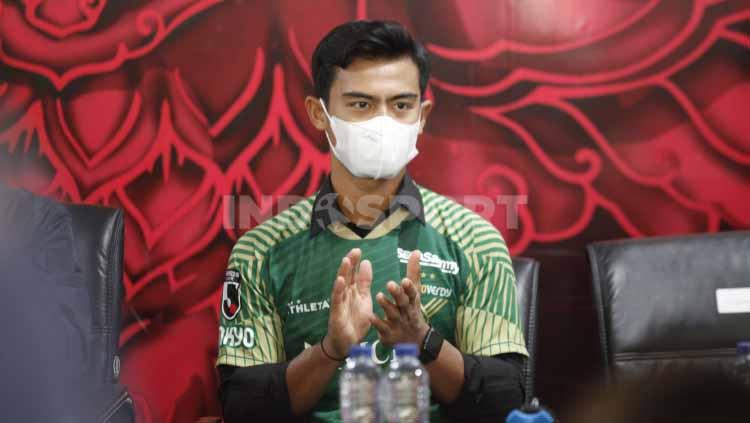 Pratama Arhan saat mengenakan jersey Tokyo Verdy. Foto: Herry Ibrahim/Indosport.com