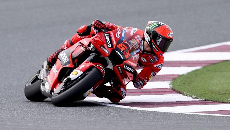 Francesco Bagnaia, pembalap MotoGP dari tim Ducati Lenovo (Foto: REUTERS/Ibraheem Al Omari) - INDOSPORT
