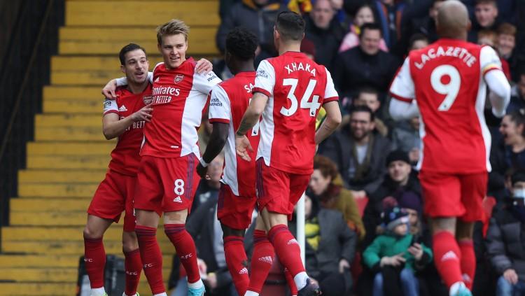 Para pemain Arsenal merayakan gol cepat Martin Odegaard ke gawang Watford (06/03/22). (Foto: REUTERS/Ian Walton)