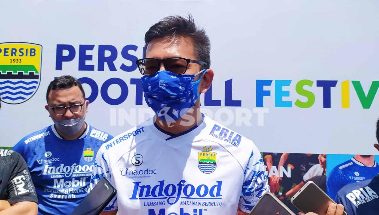 Petinggi Persib Bandung, Teddy Tjahjono, angkat bicara soal banyaknya jumlah pemain yang hengkang usai rampungnya Liga 1 2021/2022. Foto: Arif Rahman/Indosport.com - INDOSPORT