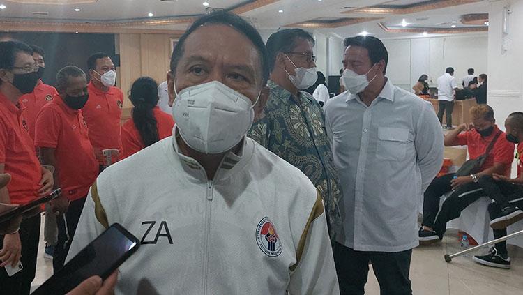 Menpora, Zainudin Amali saat memberikan keterangan pers usai menyambut Timnas Amputasi Amali.