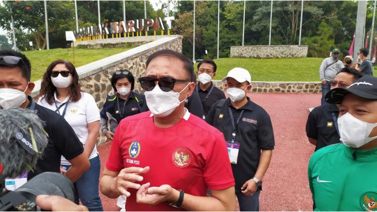 Ketua Umum PSSI, Mochamad Iriawan, saat membuka Putaran Nasional Piala Pertiwi 2021-2022 di Lapangan Sabilulungan, Kabupaten Bandung, Jumat (18/03/22). Foto: Arif Rahman/INDOSPORT.