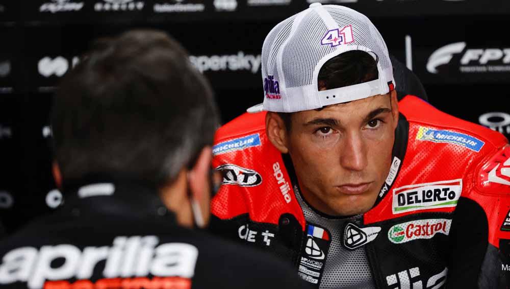 Pembalap Aprilia Racing, Aleix Espargaro diketahui tengah berlibur di Bali sebelum gelaran MotoGP Malaysia 2022. Foto: REUTERS-Willy Kurniawan