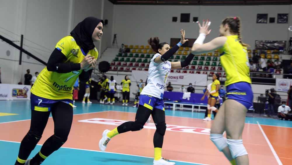 Bandung BJB Tandamata, melangkah ke babak final Proliga 2022, setelah mengalahkan Jakarta Mandiri Popsivo Polwan dengan skor 3-2 di Padepokan Voli Jenderal Polisi Kunarto, Sentul, Bogor, Sabtu (19/03/22). Foto: Humas Bandung BJB Tandamata