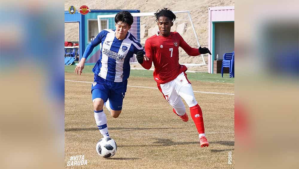 Laga antara Timnas Indonesia U-19 vs Yeungnam University. Foto: PSSI