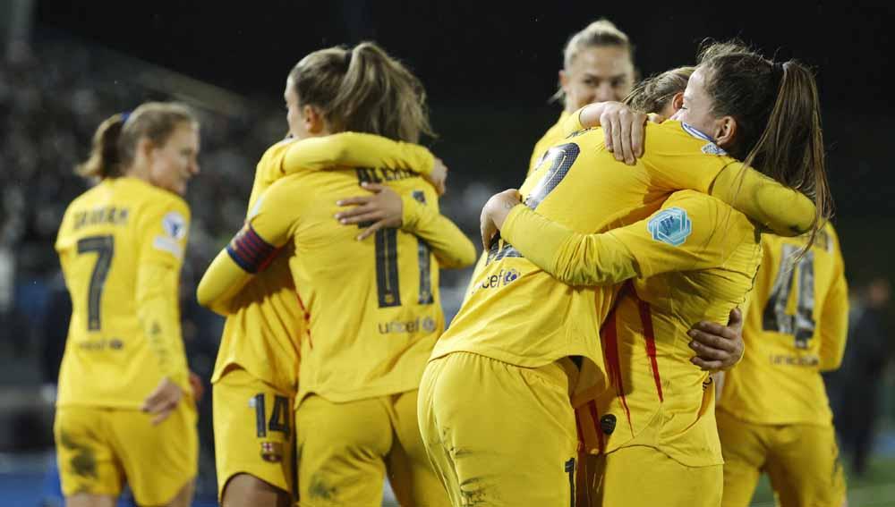 Barcelona Femeni Rakayan kemenangan atas Real Madrid Femenino di leg pertama perempat final Liga Champions. Foto: Reuters-Susana Vera - INDOSPORT