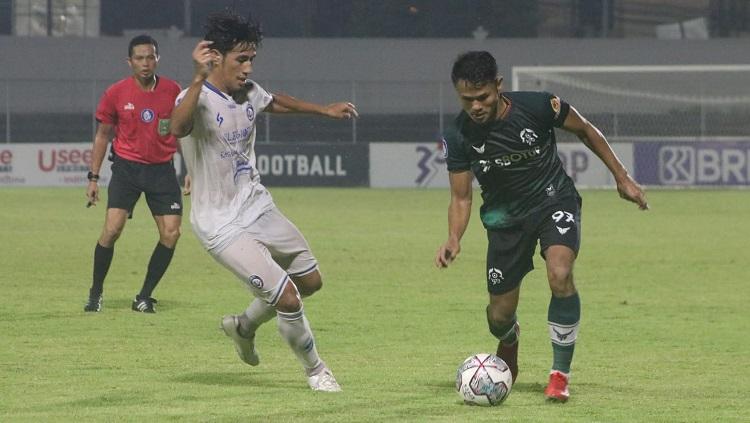 Berikut hasil pertandingan pekan ke-33 Liga 1 2021/2022 antara Tira Persikabo vs Arema FC. Sempat kesulitan di babak pertama, Arema FC menang besar. Foto: Nofik Lukman Hakim/INDOSPORT
