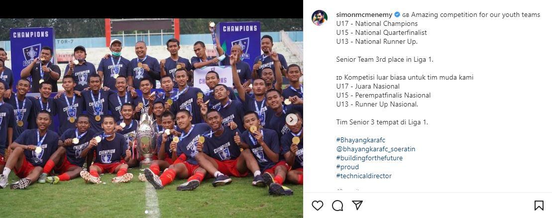 Simon McMenemy bangga dengan prestasi Bhayangkara FC di Piala Soeratin 2022. Copyright: Instagram @simonmcmenemy