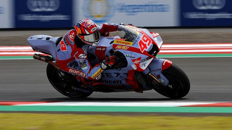 Brand kesehatan asal Indonesia, Antangin, bakal mejeng di baju balap dan motor milik Alex Marquez dari Gresini Racing, pada gelaran MotoGP 2023 nanti. (Foto: REUTERS/Willy Kurniawan)