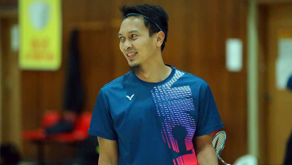 Ganda putra Indonesia, Mohammad Ahsan, kembali menunjukkan aksi tengil nan kocak saat tampil di babak final Liga Bulutangkis China 2023. Foto: PBSI.