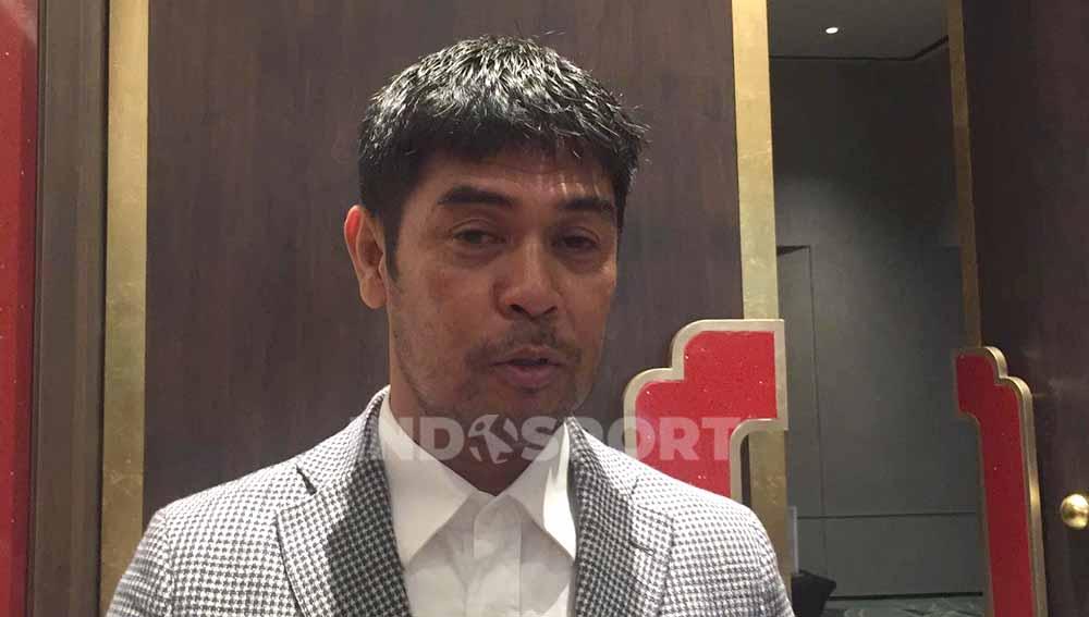 Perkenalan Nilmaizar, pelatih baru Dewa United. Foto: Da'Yerimon/Indosport.com