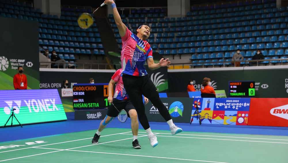 Pasangan ganda putra Indonesia, Mohammad Ahsan dan Hendra Setiawan di Korea Open 2022. Foto: PBSI - INDOSPORT
