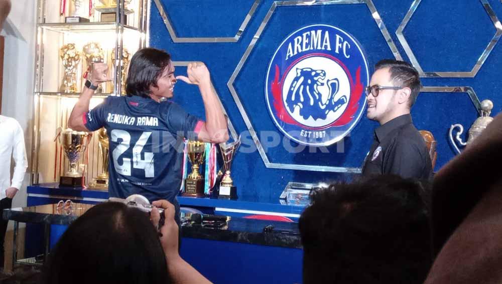 Pemain baru Arema FC, Andik Rendika Rama. Foto: Ian Setiawan/Indosport.com