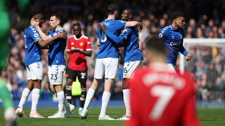 Kekalahan dari Everton yang cukup tidak terduga membuat Manchester United sepertinya mulai mengubur impian untuk finis di empat besar Liga Inggris. REUTERS-Phil Noble - INDOSPORT