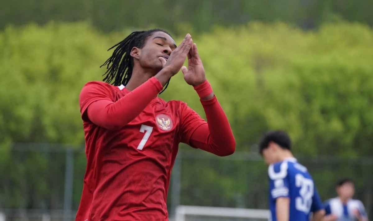 Striker Timnas Indonesa U-19, Ronaldo Joybera Kwateh, jadi sorotan admin Toulon Tournament 2022 lewat aksi nutmeg saat hadapi Venezuela. Foto: PSSI