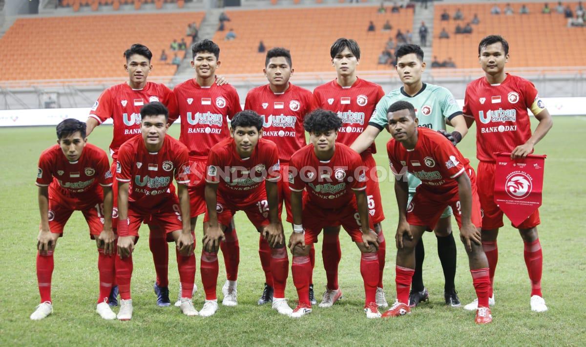 Starting eleven Indonesia All Star vs Barcelona U-18 pada IYC 2022 di Stadion JIS, Rabu (13/04/22). Foto: Herry Ibrahim/INDOSPORT