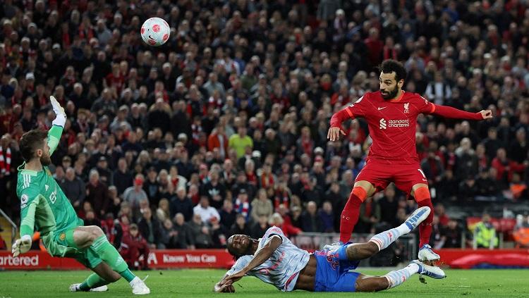 Mohamed Salah mencetak gol di laga Liverpool vs Manchester United (REUTERS/Phil Noble)