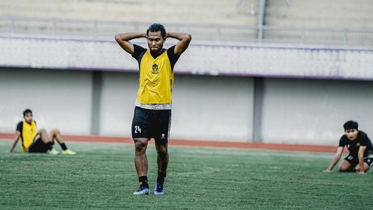 Gelandang anyar Dewa United, Ichsan Kurniawan, antusias menyambut Liga 1 2022 setelah dia baru saja diresmikan, Kamis (21/04/22). - INDOSPORT
