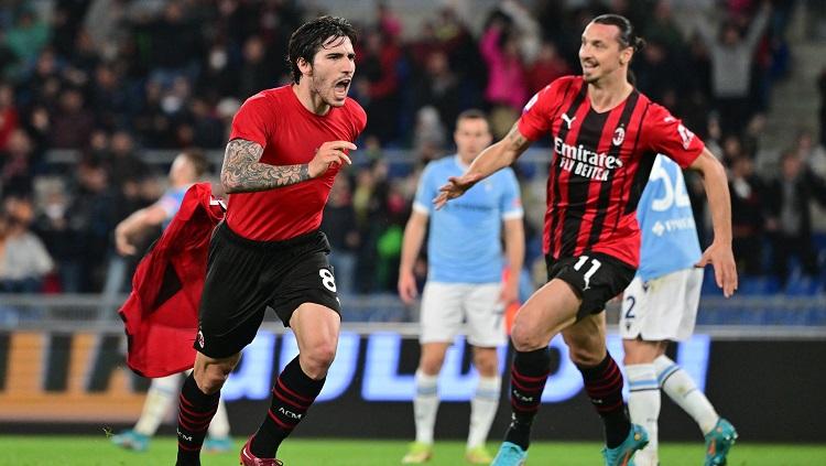 Zlatan Ibrahimovic menorehkan rekor baru lewat gol yang diciptakan meski AC Milan takluk di kandang Udinese pada lanjutan Liga Italia (Serie A). (REUTERS/Alberto Lingria) - INDOSPORT
