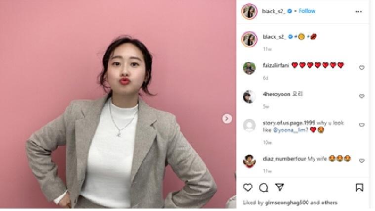 Pebulu tangkis cantik Korea Selatan, Chae Yu-jung, langsung diajak nikah oleh penggemarnya saat sang atlet pamer senyum manis nan menggoda di instagram. - INDOSPORT