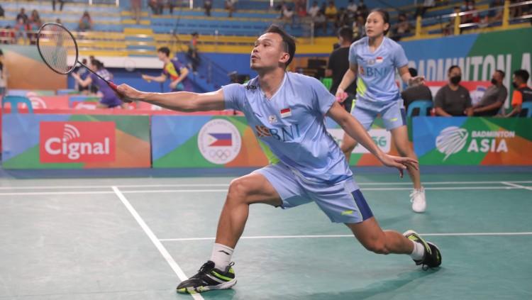 Ganda campuran Indonesia, Rinov Rivaldy/Pitha Haningtyas Mentari, mengatakan bahwa faktor lapangan berangin jadi penyebab mereka kandas di Malaysia Open 2022.