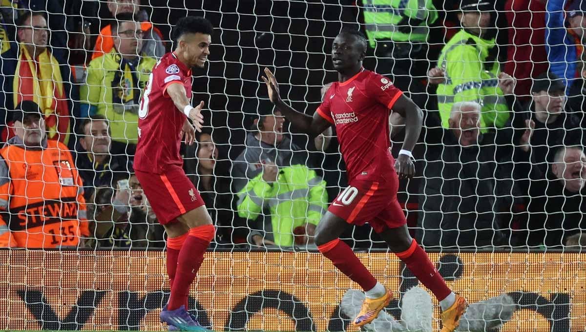 Selebrasi pemain Liverpool Sadio Mane merayakan gol keduanya bersama Luis Diaz. Foto: REUTERS/Phil Noble - INDOSPORT