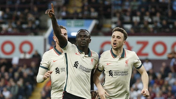 Sadio Mane merayakan golnya di laga Liga Inggris Aston Villa vs Liverpool (REUTERS/Craig Brough ) - INDOSPORT