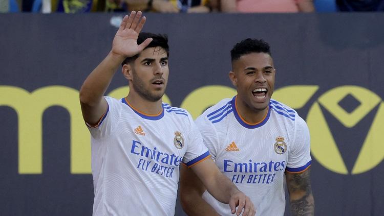Mariano Diaz merayakan golnya di laga Cadiz vs Real Madrid (REUTERS/Jon Nazca).