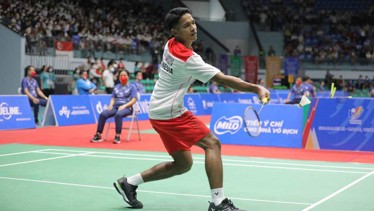 Pebulu tangkis tunggal putra, Chico Aura Dwi Wardoyo minta maaf usai gagal menyumbangkan poin dalam laga kontra Thailand di Semifinal SEA Games 2021. Foto: PBSI