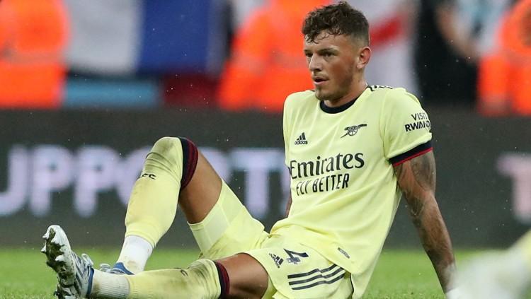 Wajah kecewa Ben White pasca Arsenal takluk dari Newcastle United (17/05/22). (Foto: REUTERS/Scott Heppell) - INDOSPORT