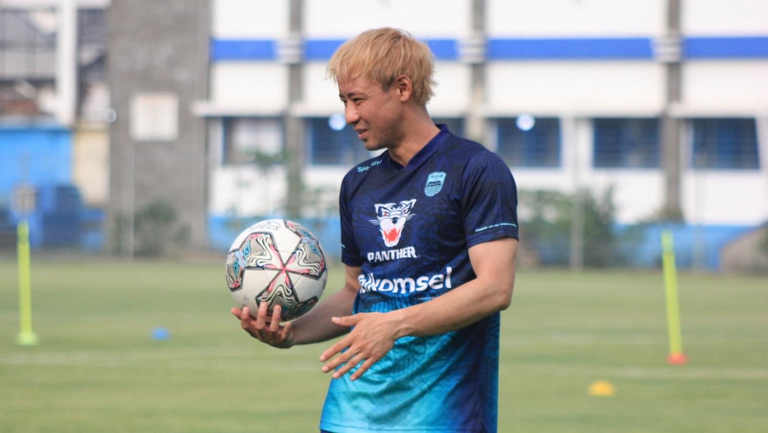 Profil serta perjalanan karier Ryohei Miyazaki, bintang asal Jepang yang diprediksi bakal jadi rekrutan baru Persib Bandung di Liga 1 musim depan. Arif Rahman/INDOSPORT
