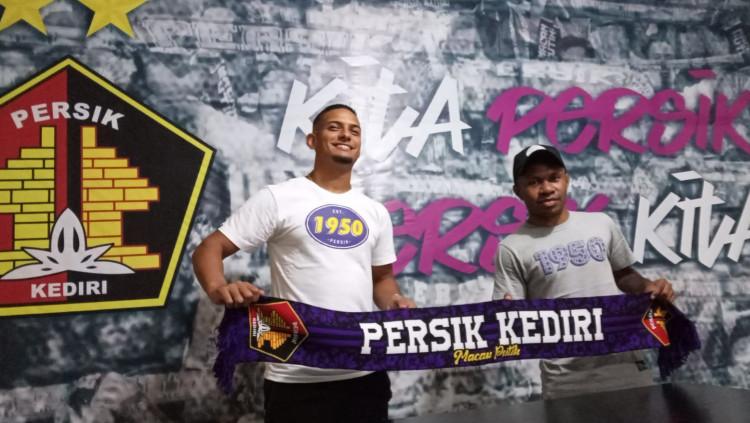 Persik Kediri resmi memperkenalkan rekrutan anyar mereka untuk Liga 1 musim 2022/2023, yakni Renan Silva dan Feri Pahabol. - INDOSPORT