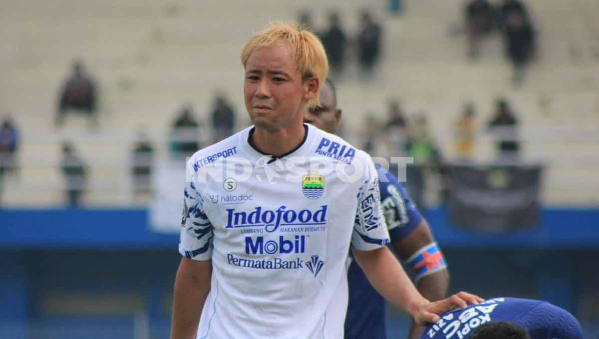 Pemain seleksi Ryohei Miyazaki saat game internal Persib Bandung di Stadion Persib, Jalan Ahmad Yani, Kota Bandung, Sabtu (21/05/22). Foto: Arif Rahman/Indosport.com