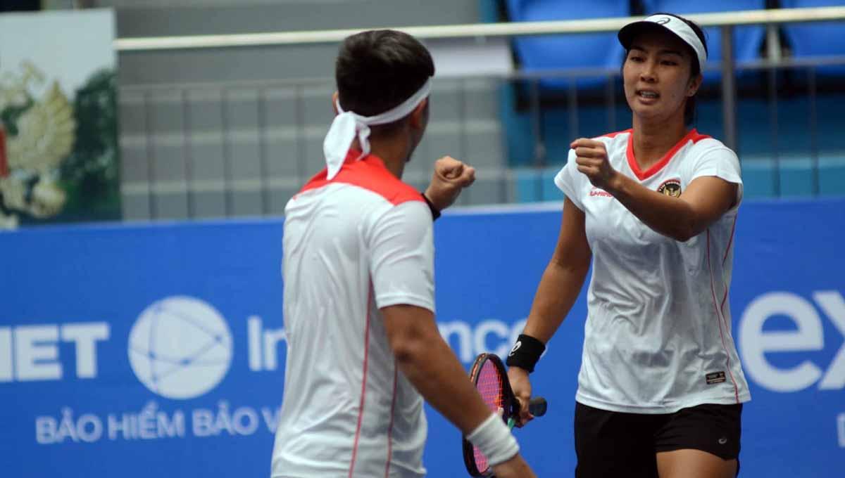Peteni ganda campuran Christopher Rungkat/Aldila Sutjiadi raih emas SEA Games Vietnam 2021. Foto: Tennis Indonesia/Dwi Ari Setyadi