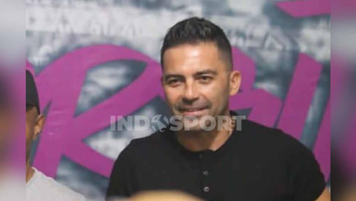 Pelatih Persik Kediri, Javier Roca. Foto: Ian Setiawan/Indosport.com