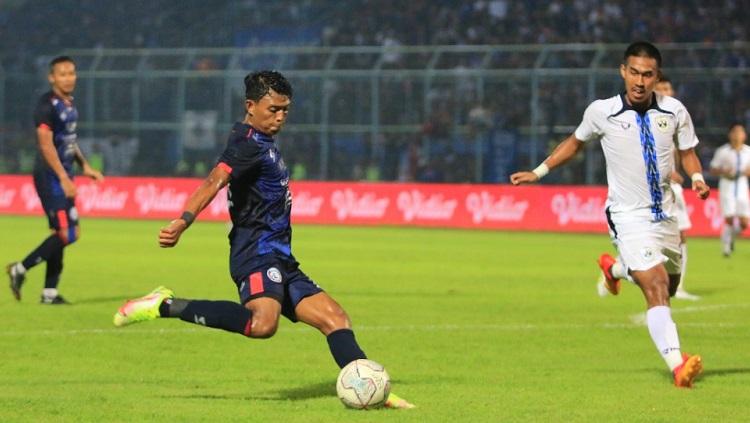 Arema FC menang 2-0 dalam friendly game jelang Liga 1 melawan PSIS Semarang di Stadion Kanjuruhan Malang, Minggu (22/05/22). (Ian Setiawan/INDOSPORT)