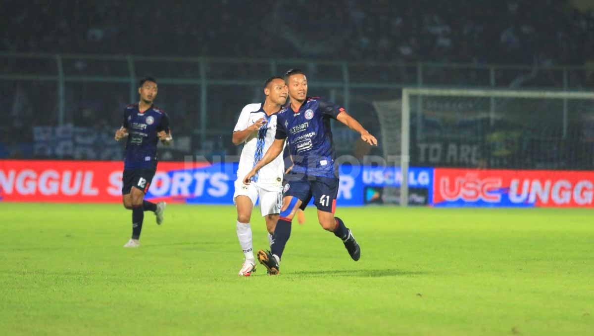 Berikut jadwal pertandingan babak semifinal leg pertama Piala Presiden 2022 di mana Arema FC siap tantang PSIS Semarang. Foto: Ian Setiawan/Indosport.com