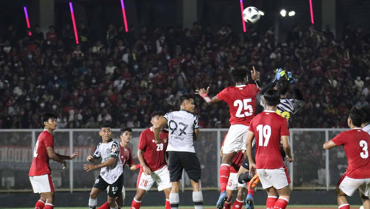 Uji coba antara Timnas Indonesia U-19 vs Tira Persikabo di Stadion Madya Senayan, Jakarta, Minggu (22/05/22). Foto PSSI