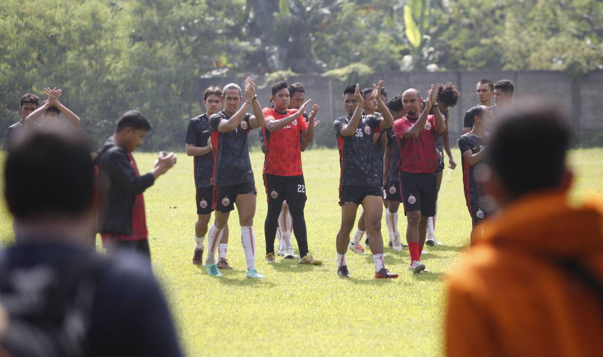 Latihan Persija Jakarta di Lapangan POR Sawangan, Rabu (25/05/22)