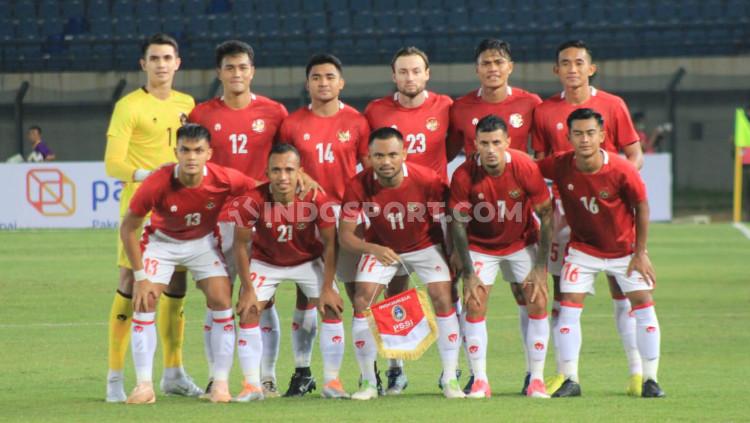 Starting eleven Timnas Indonesia saat uji coba melawan Bangladesh di Stadion Si Jalak Harupat, Rabu (01/06/22).