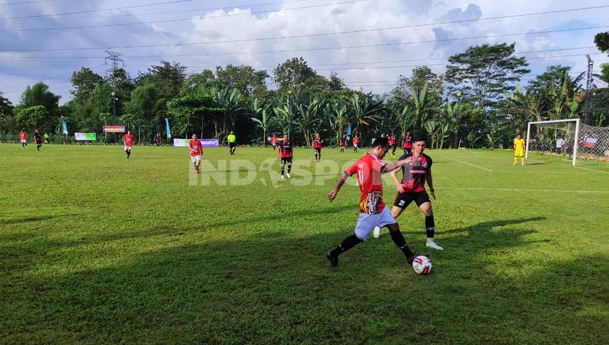 Komentator sepakbola Indonesia, Valentino Simanjuntak punya pandangan berbeda soal kompetisi Tarkam yang kerap dilekatkan dengan stigma negatif.
