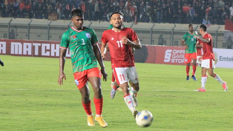 Winger timnas Indonesia, Saddil Ramdani saat pertandingan menghadapi Bangladesh di Stadion Si Jalak Harupat, Kabupaten Bandung, Rabu (1/6/22).