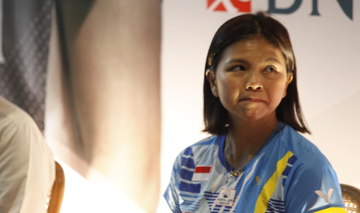 Mantan ganda putri Indonesia, Greysia Polii, memamerkan aksi 'halunya' di tengah euforia Kejuaraan Dunia Bulutangkis 2022. - INDOSPORT