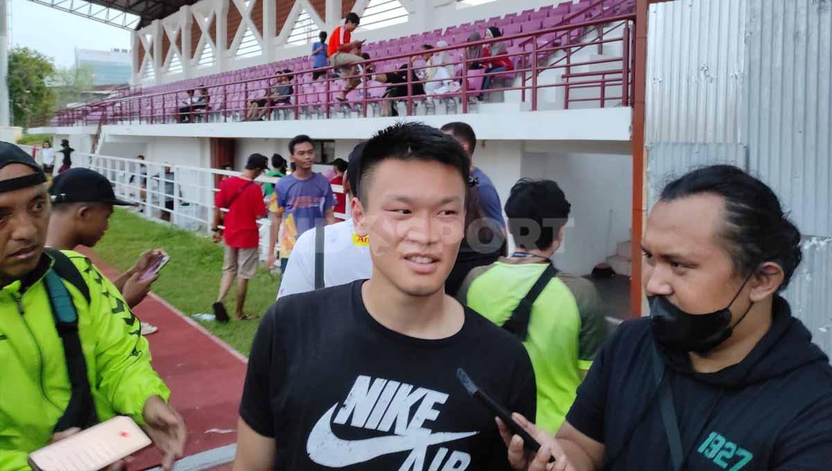 Nama Sho Yamamoto terpampang dalam daftar pemain Persis Solo di laman LIB. Foto: Fitra Herdian/Indosport.com.