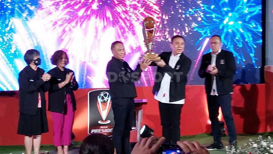 Turnamen pra musim Liga 1 resmi gunakan nama Piala Presiden 2022. Foto: Petrus Manus Da' Yerimon/Indosport.com