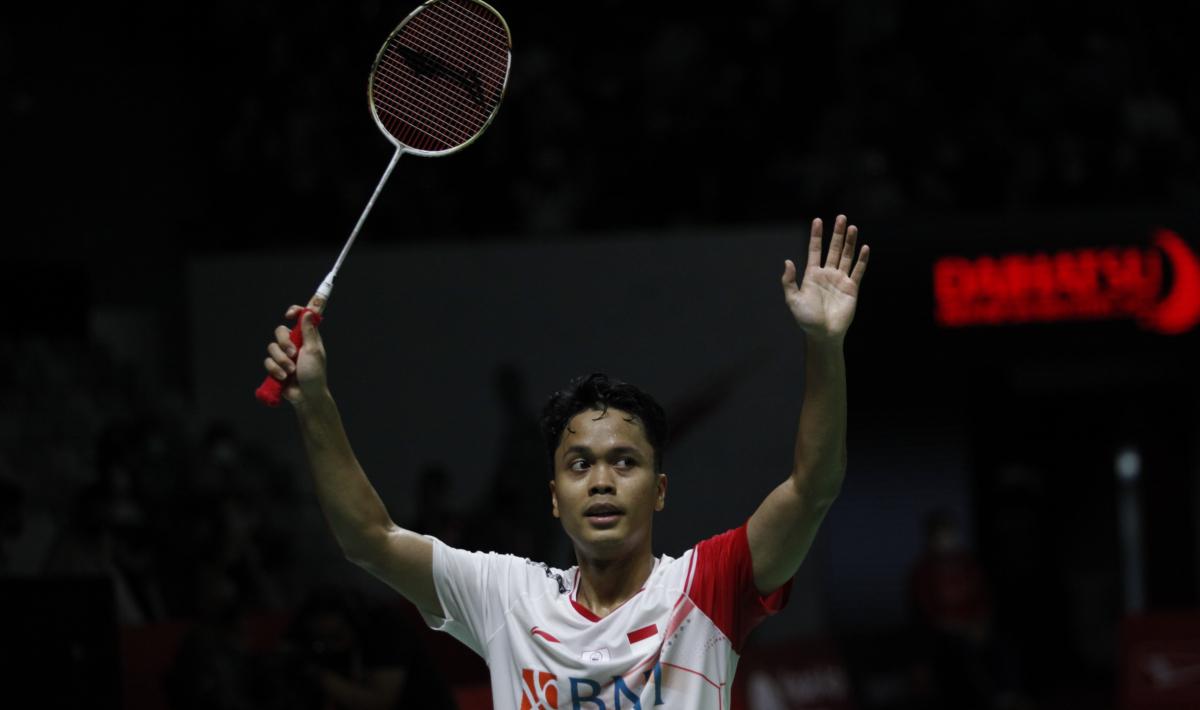 Komentator legendaris badminton, Gillian Clark memberikan tanggapannya usai Anthony Ginting menyabet gelar juara di Singapore Open 2022. - INDOSPORT