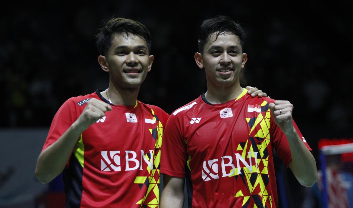 Ganda Indonesia, Fajar Alfian/M Rian Ardianto  mengalahkan ganda China Taipe, Lee Yang/Wang Chi Lin dengan skor 21-15 dan 21-18 pada babak perempatfinal Indonesia Masters 2022 di Istora Senayan, Jumat (10/06/22).