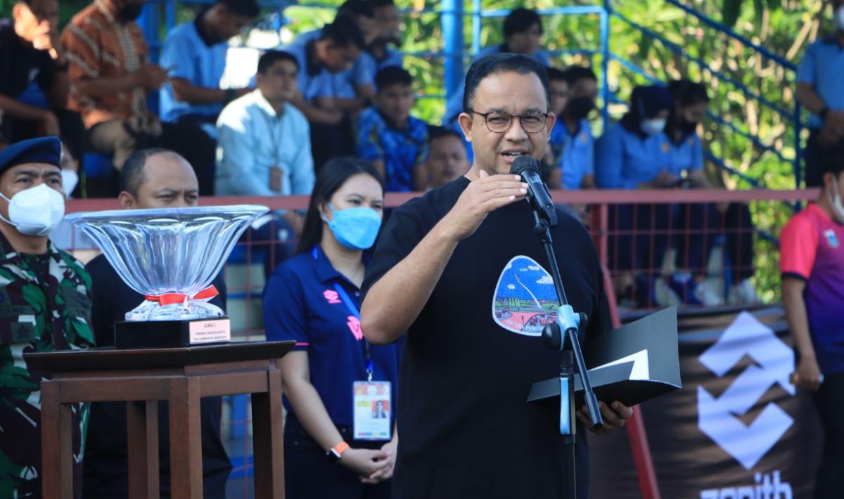 Gubernur DKI Jakarta, Anies Baswedan Membuka Piala Gubernur DKI Jakarta di Pancoran Soccer Field. Foto: ASBWI