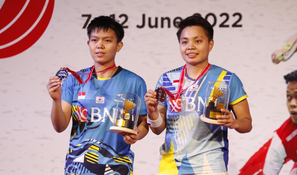 Pasangan Indonesia, Apriyani Rahayu/Siti Fadiah runner up ganda putri Indonesia Masters 2022 di Istora Senayan, Minggu (12/06/22).