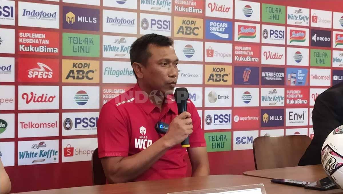 Pelatih Bhayangkara FC, Widodo Cahyono Putro, saat konferensi pers di Graha Persib, Jalan Sulanjana, Kota Bandung, Minggu (12/06/22), jelang pertandingan Piala Presiden 2022 menghadapi Persebaya.